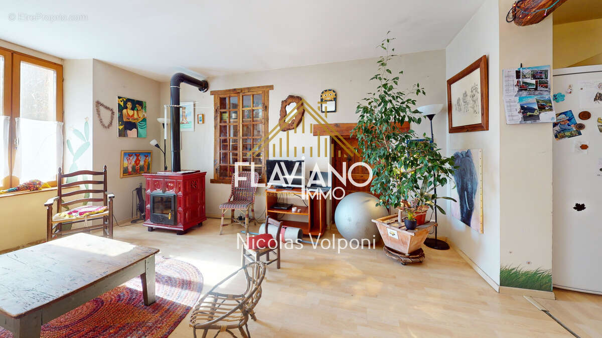 Appartement à SAINT-PAUL-SUR-UBAYE