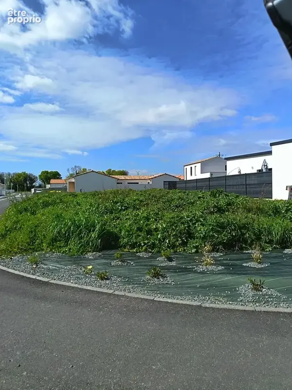 Terrain à CIRE-D'AUNIS