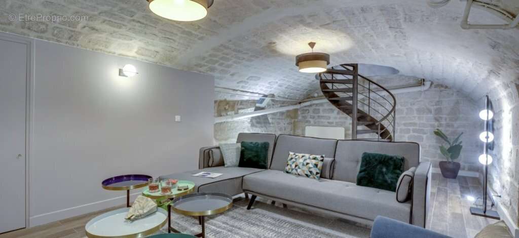 Appartement à PARIS-9E