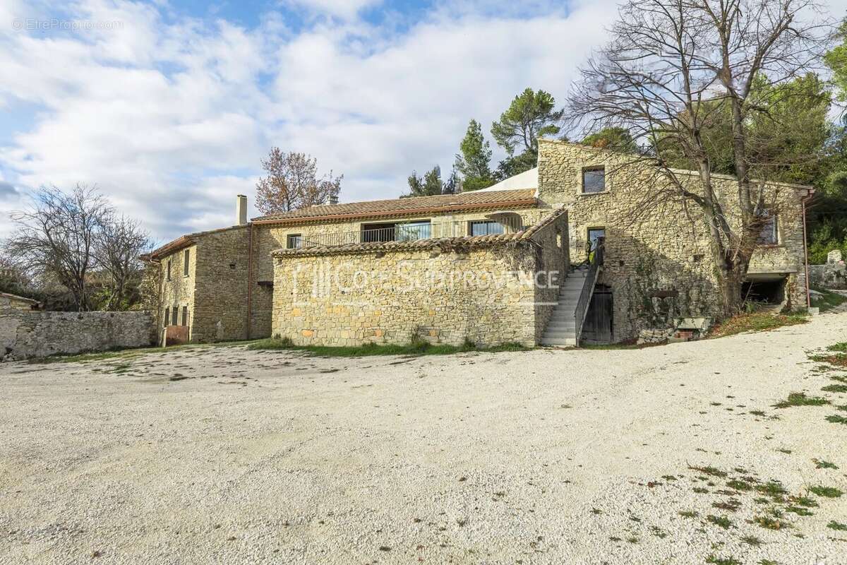 Maison à VAISON-LA-ROMAINE