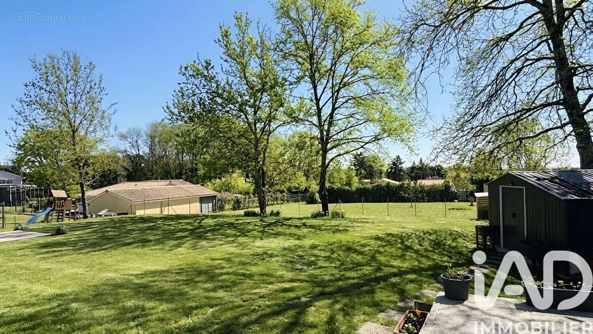 Photo 5 - Maison à SAINT-SAVIN