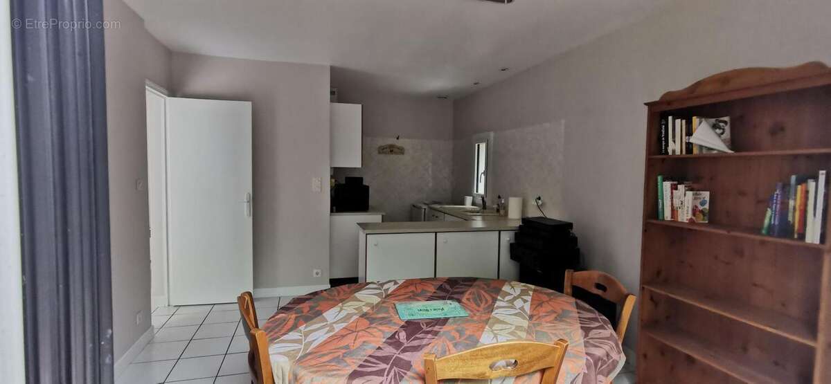 Vente de 2 maisons (1er 160 m² de type F4 + 2ème 46 m² de type F3) au milieu de son terrain de 16600 m² ! - photo 13