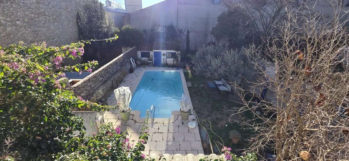 Maison à MOUSSAN