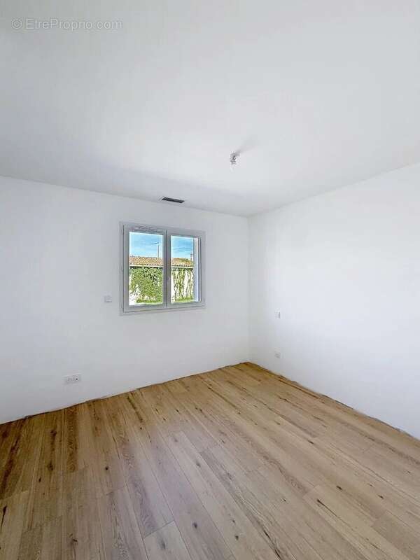 Maison à PARENTIS-EN-BORN