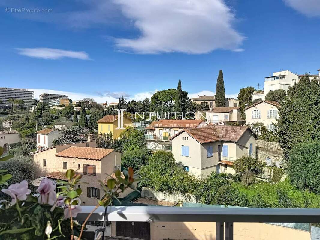 Appartement à LE CANNET