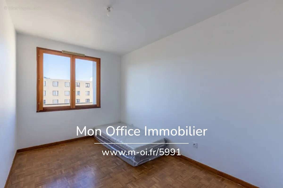 Appartement à MARSEILLE-3E