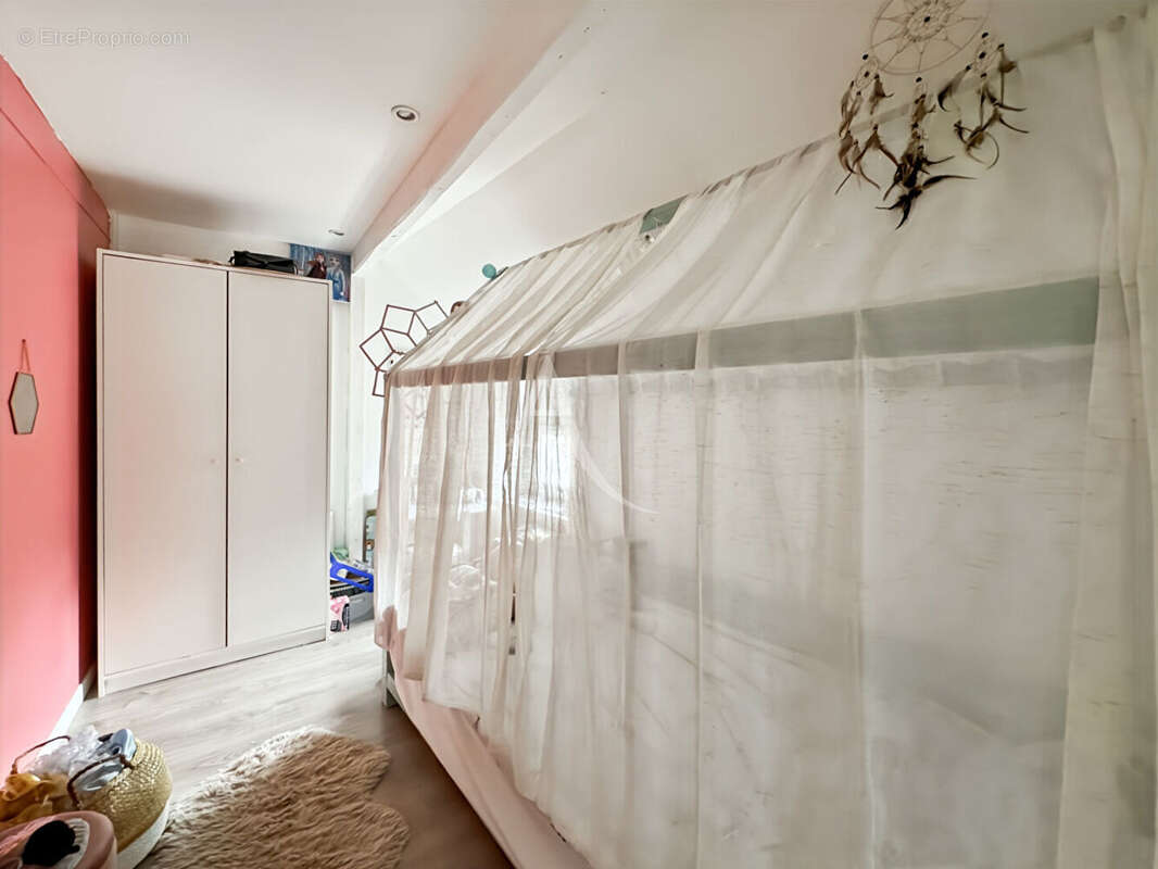 Maison en pierre renovée avec cave et jardin clos - photo 13