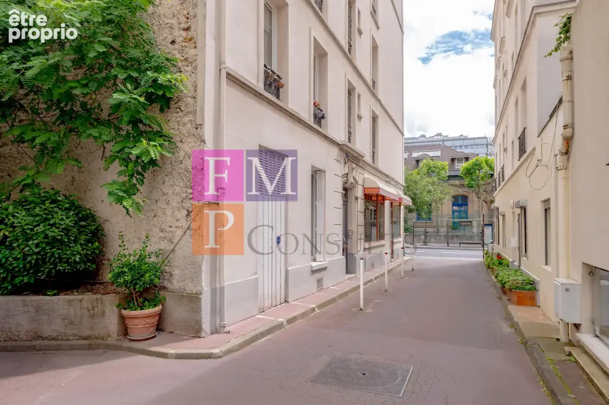 PARIS 12EME Studio - bel Immeuble ravalé- Avenue Arnold Netter idéal investissement ou premier achat - photo 8