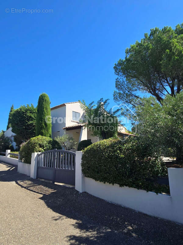 Villa familiale de 165 m² , jardin, terrasses, Aramon - photo 11