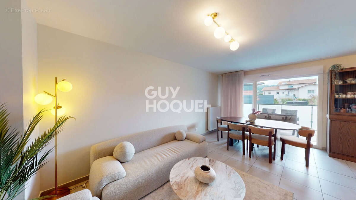 Appartement à REIGNIER