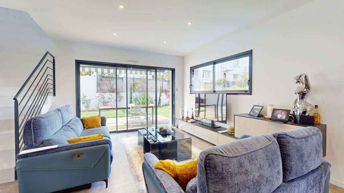 Maison à VAUX-SUR-MER