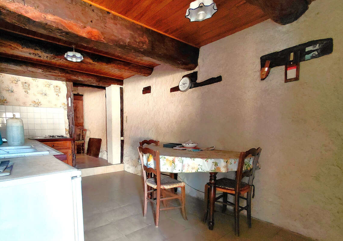 Maison à RAZAC-SUR-L'ISLE