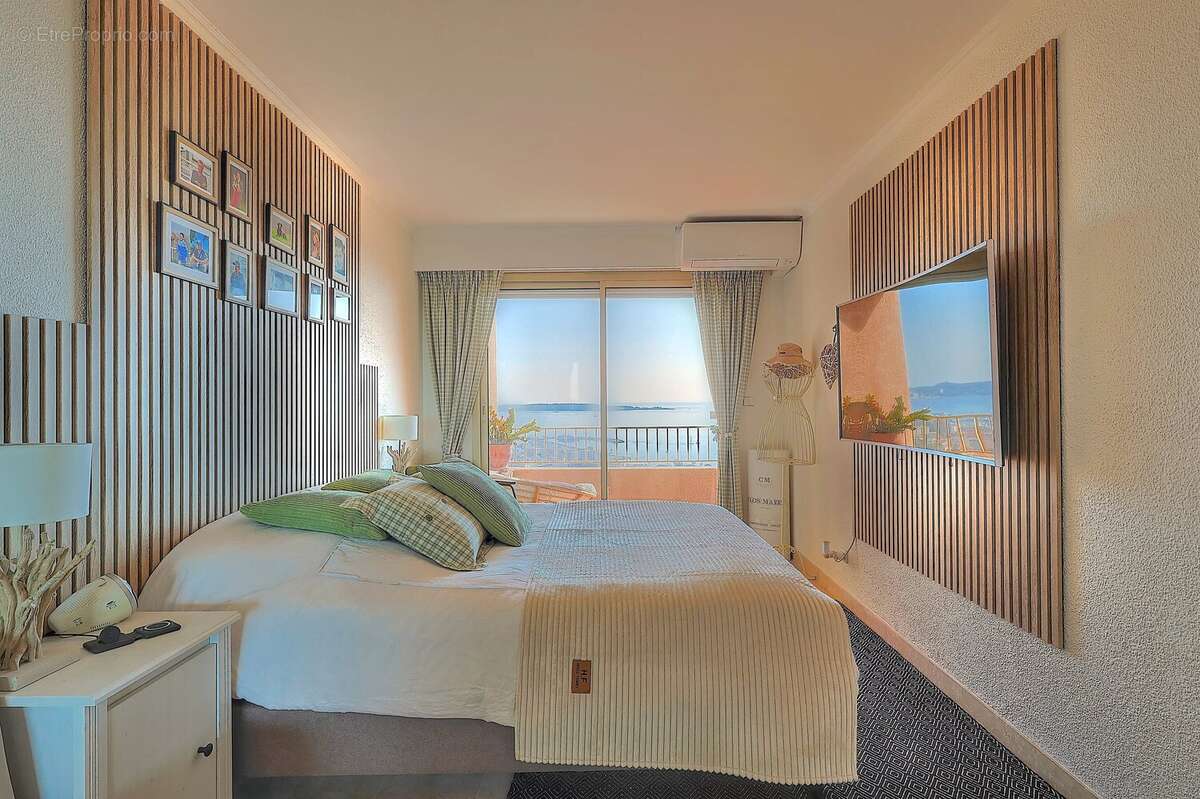 Appartement à VALLAURIS