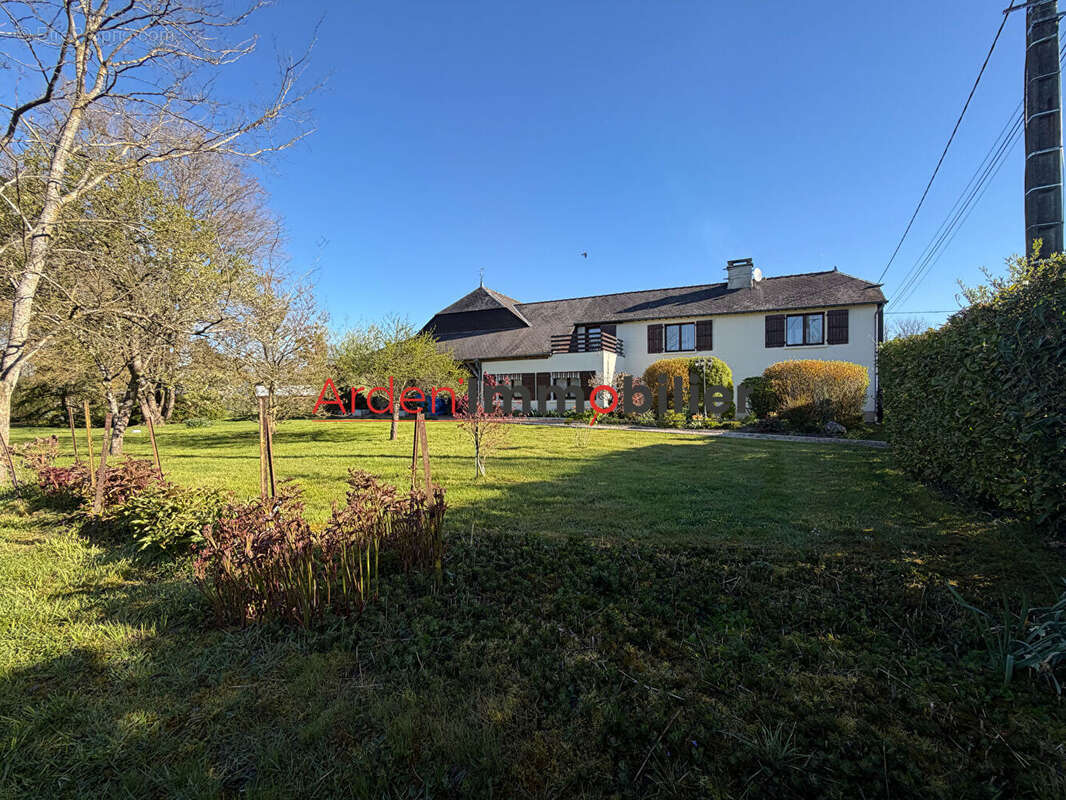Maison à JUSTINE-HERBIGNY