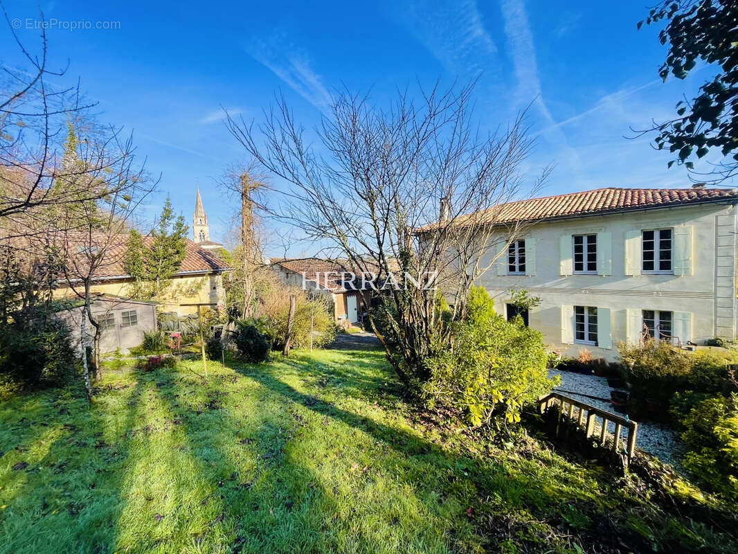 Maison à CABARA