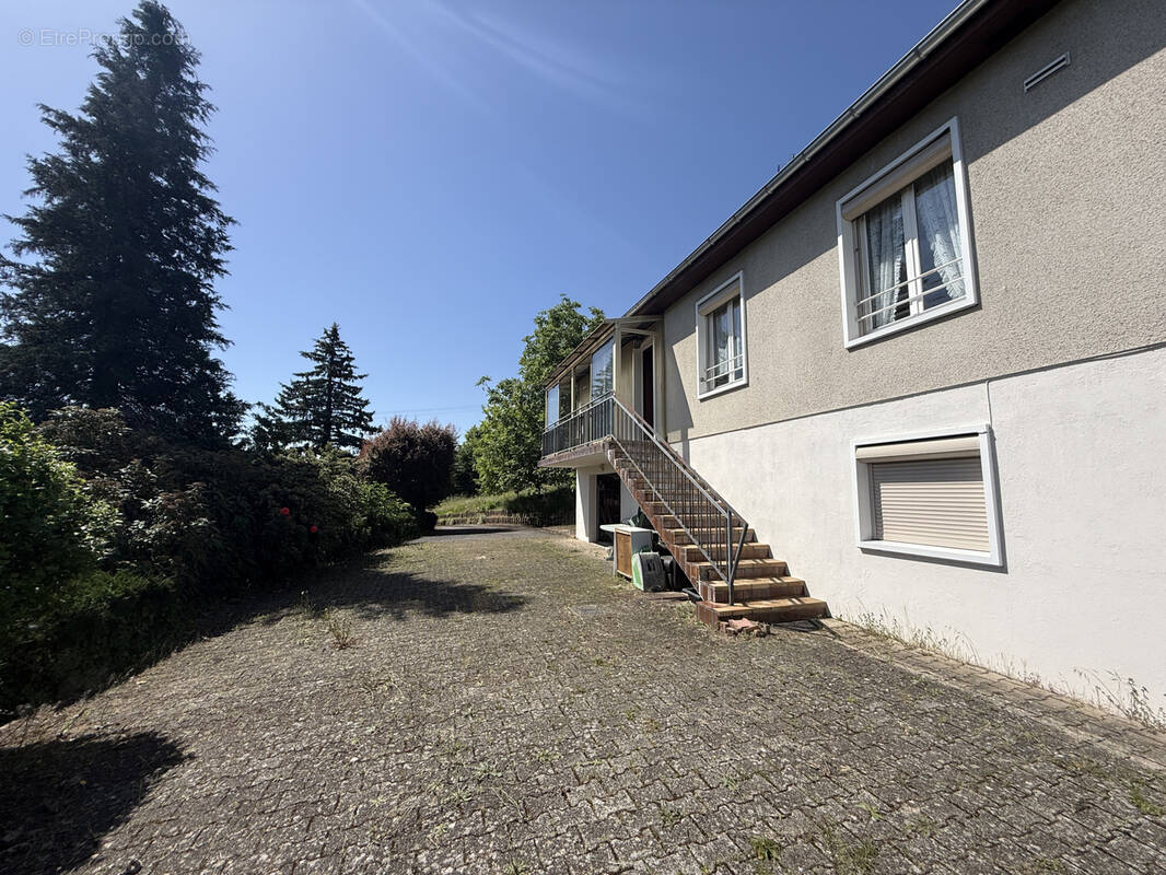 Maison à COMBRE