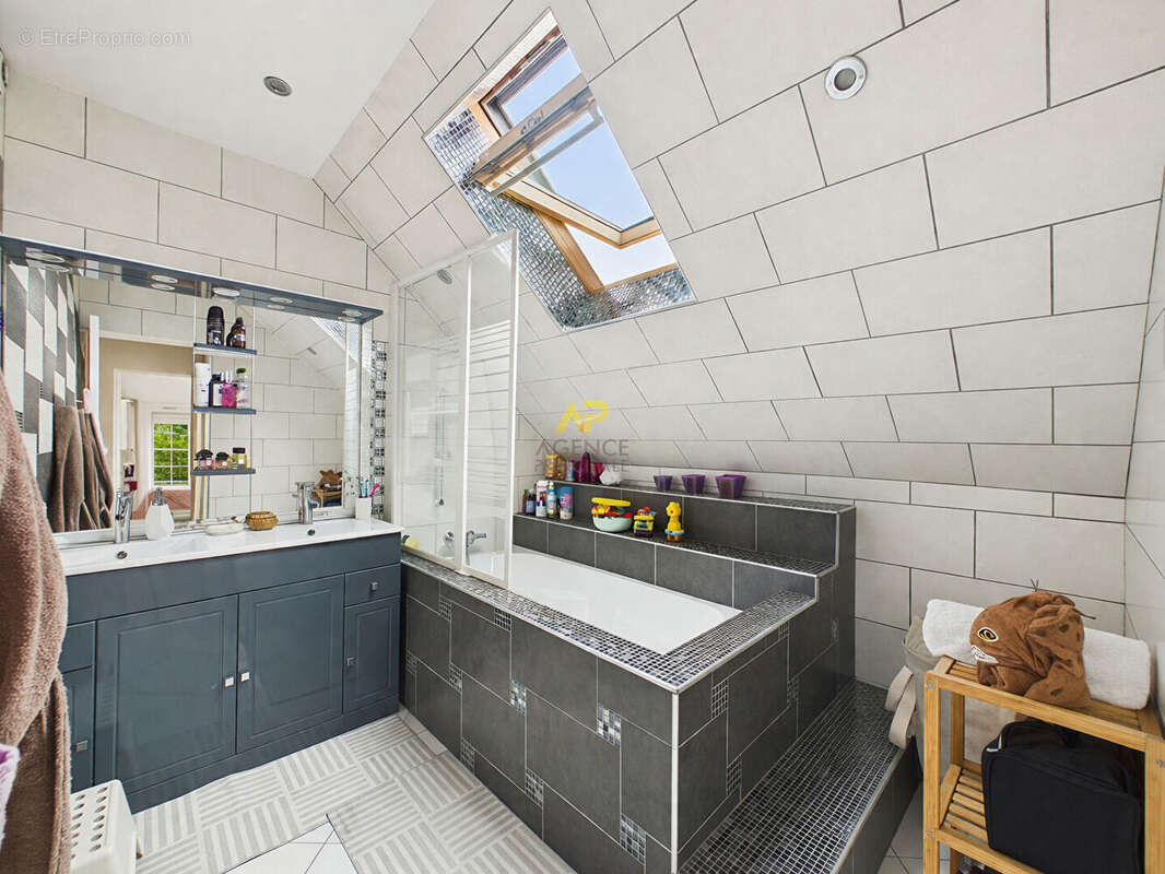 Maison à MONTIGNY-LES-CORMEILLES