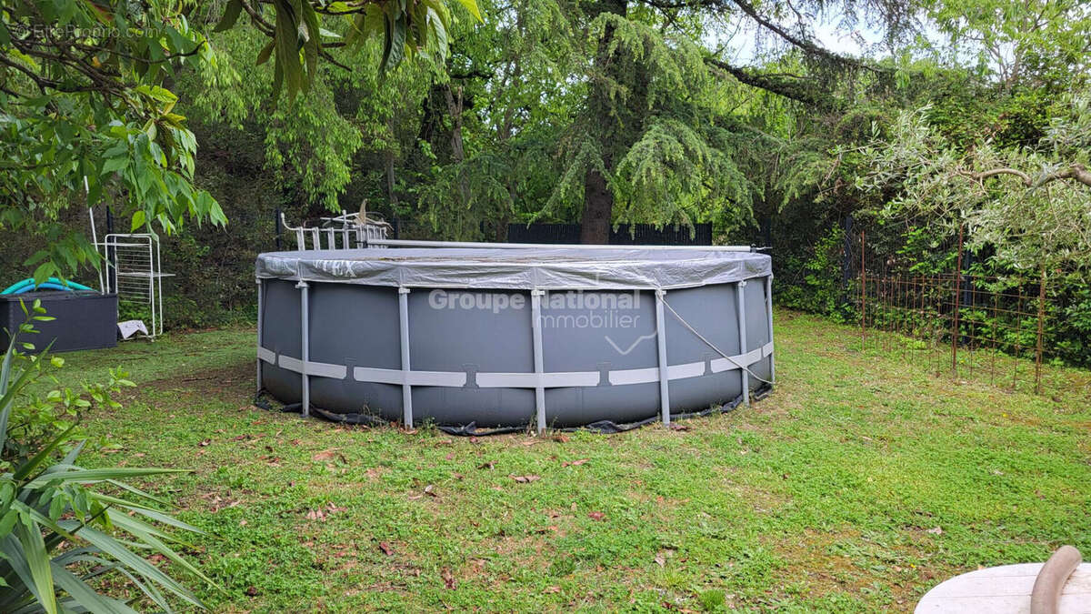 Maison à SAINT-MARCEL-DE-CAREIRET