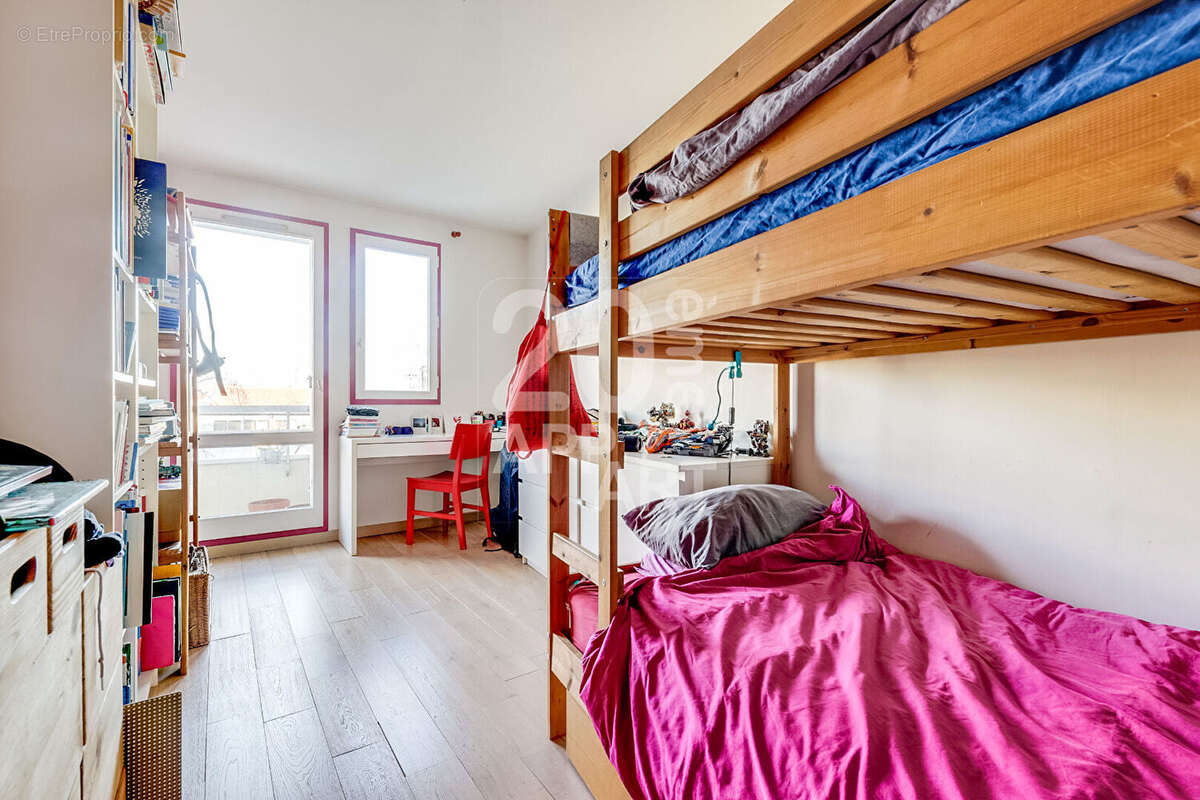 Appartement à PARIS-19E