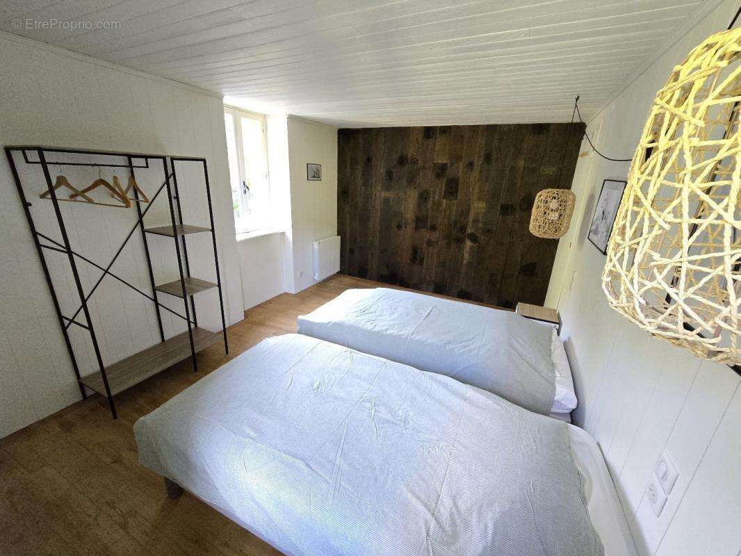 Maison à LUC-LA-PRIMAUBE