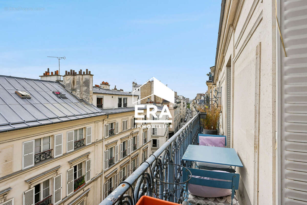 Appartement à PARIS-17E