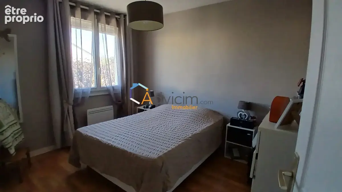 Maison 4 pièces 73 m² à vendre à Saint-Amand-Montrond (18200) - photo 9