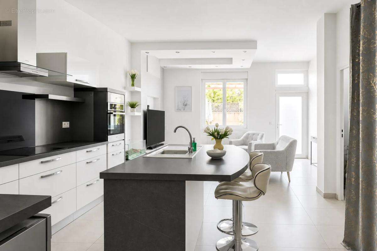 Ensemble immobilier loué à Wittenheim, 9 pièces - photo 21