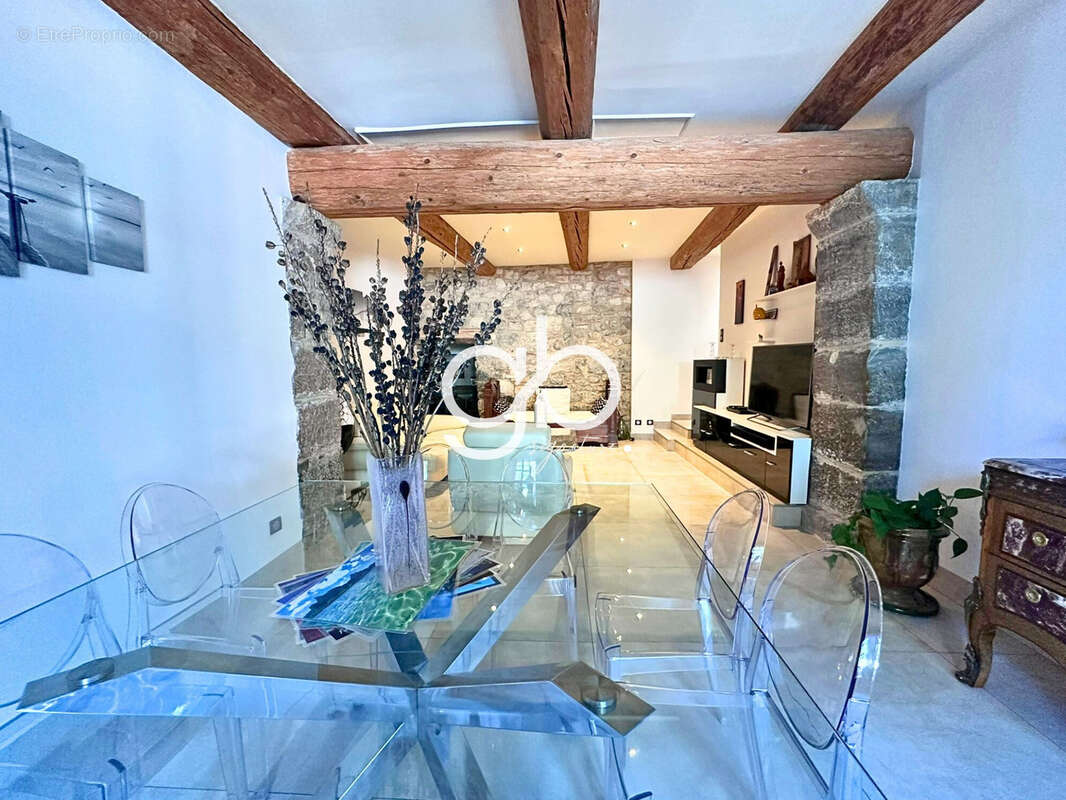 Maison à LES MATELLES