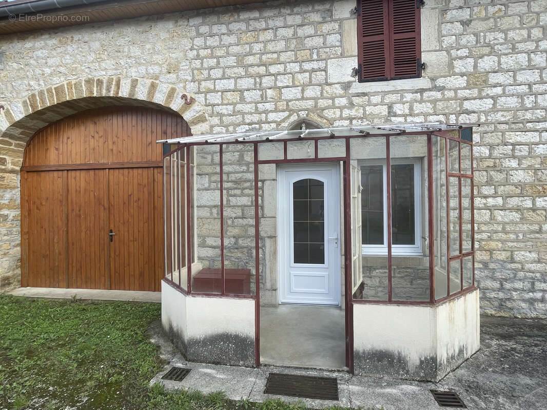 Maison à CHAMPROUGIER