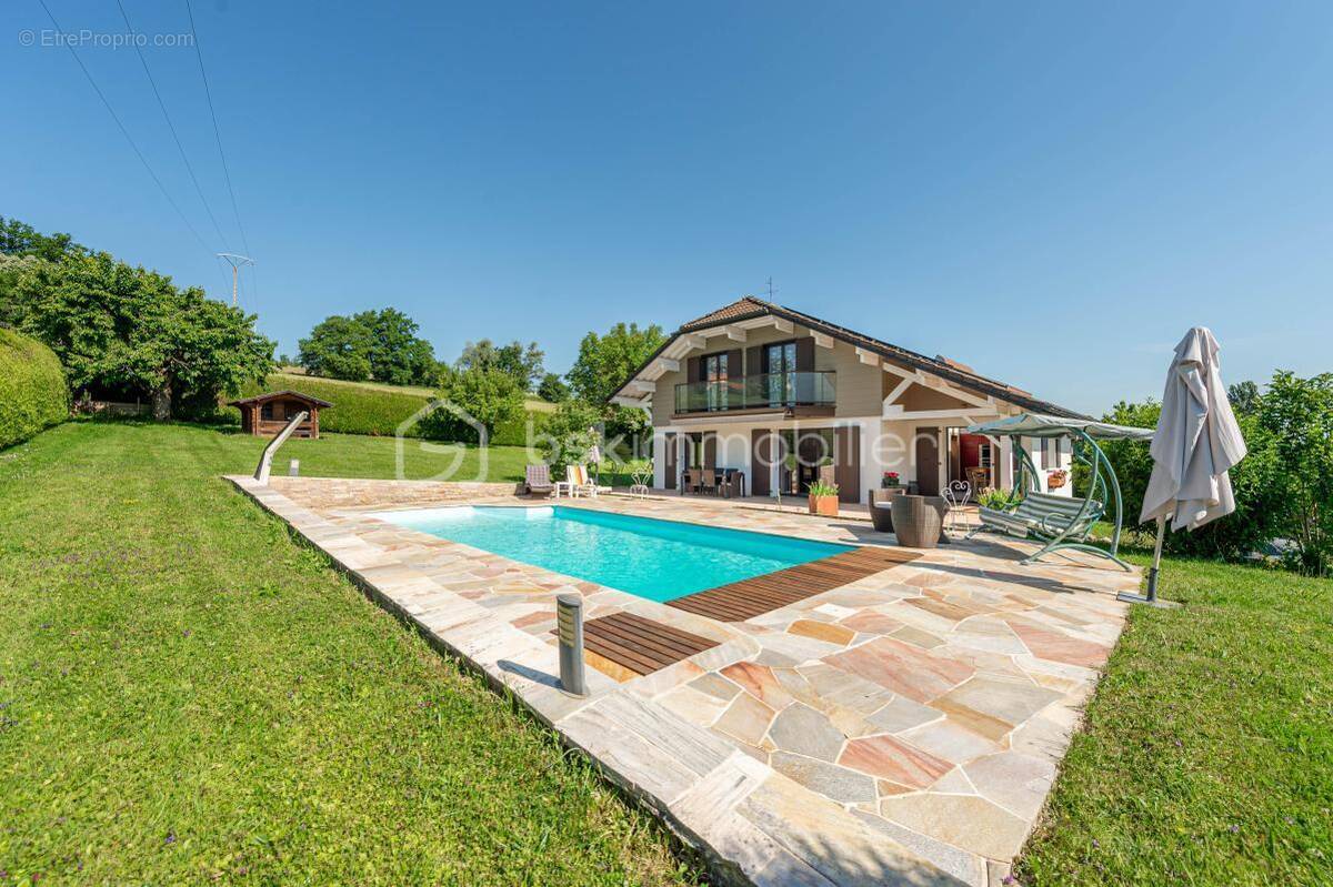 Maison à CHAPEIRY