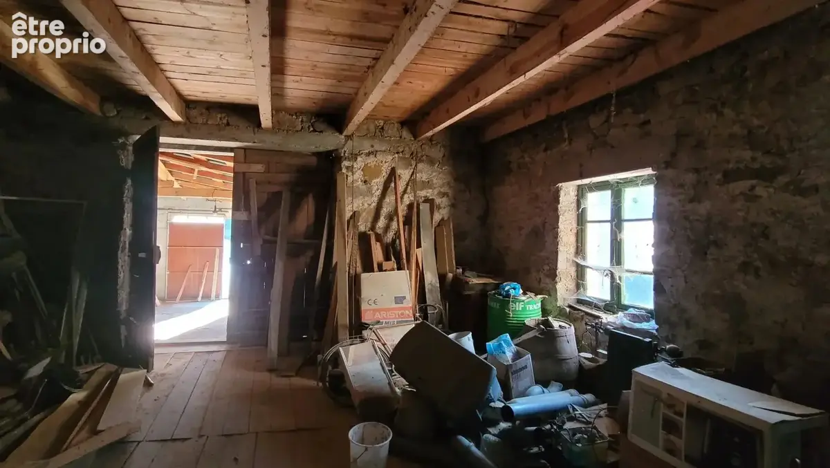 Petite maison en pierres mitoyenne à rénover - photo 7