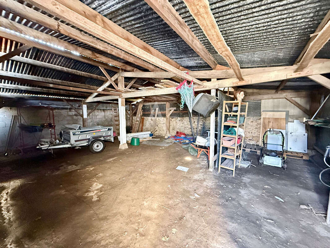 Maison à L&#039;HUISSERIE