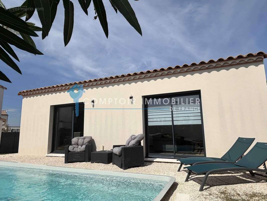 UZES : Villa plain pied P4 avec piscine récente - photo 6