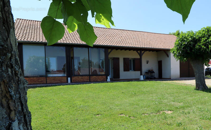 Maison à ROMENAY