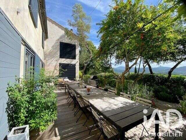 Maison 285 m² à Vaison-La-Romaine  - photo 4