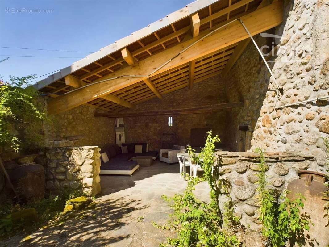Maison à JOYEUSE