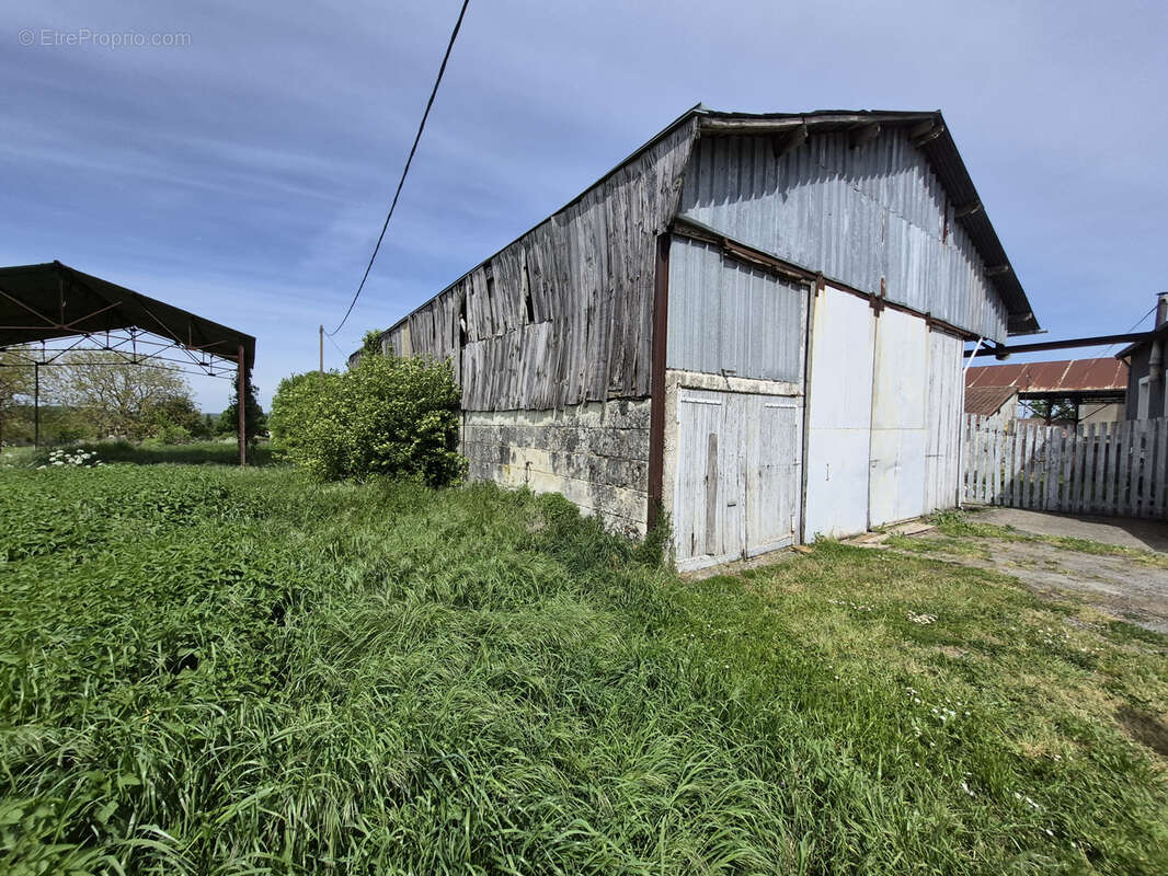 Maison avec dépendance et 2000 m2 terrain - photo 43
