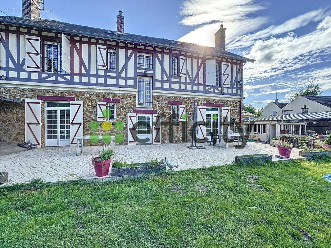 Maison à LUMIGNY-NESLES-ORMEAUX