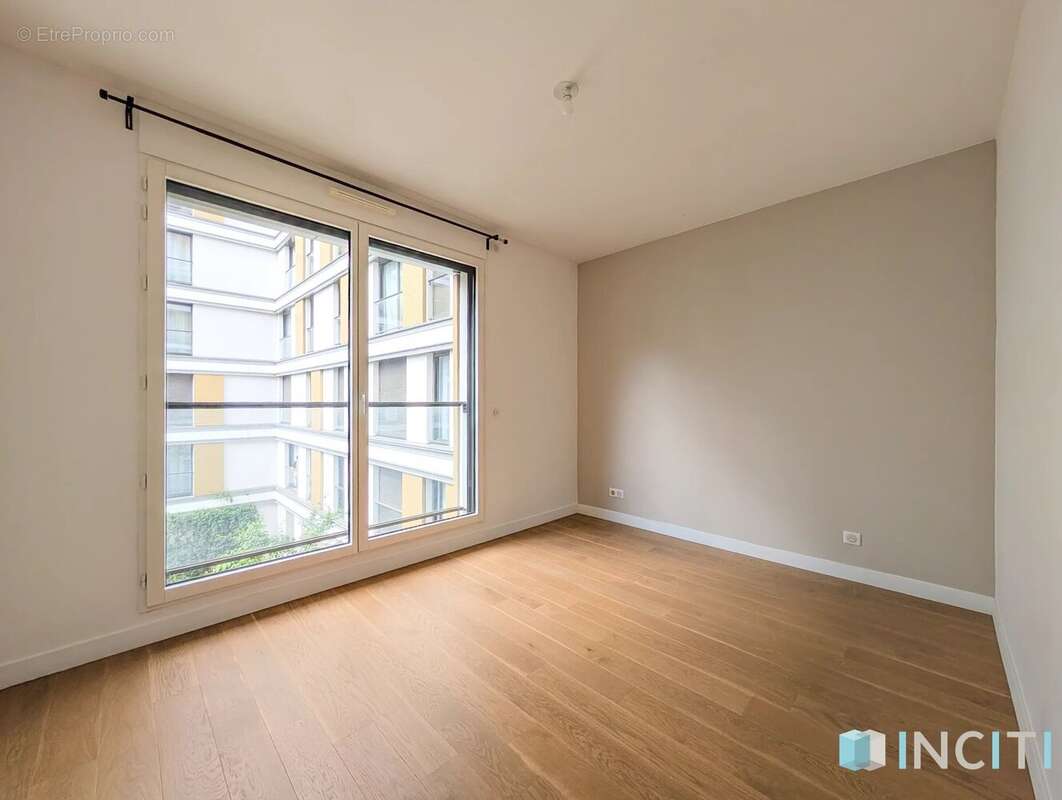 Appartement à ISSY-LES-MOULINEAUX