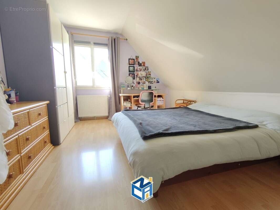 Maison à SAINT-CYR-SUR-LOIRE