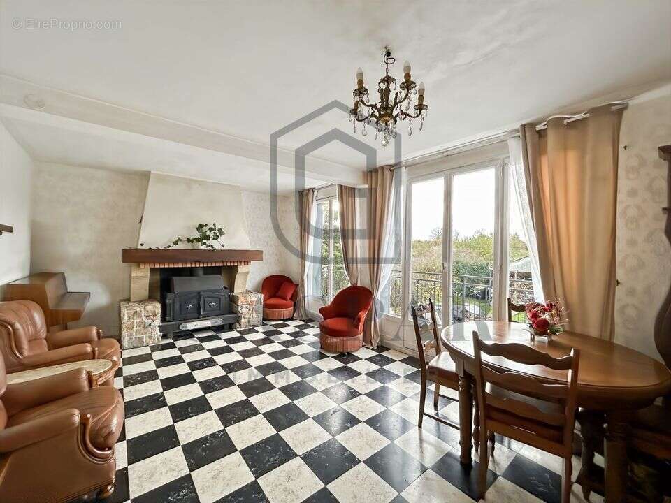 Maison à LA NEUVE-LYRE