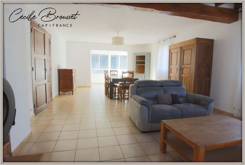 Villa 4 faces à vendre sur 1425 m2 de terrain avec garage et studio indépendant à REYNES (66) - photo 13