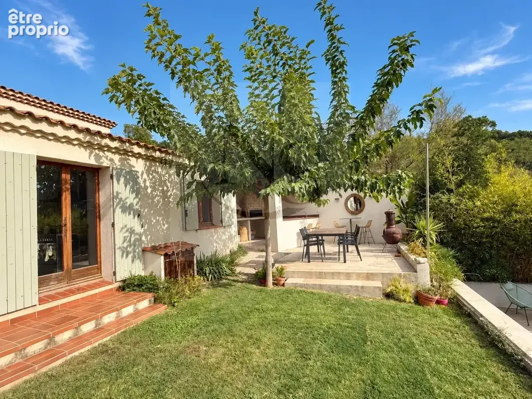 Guilles, à pied du village : maison familiale avec piscine et vue sans vis-à-vis - photo 6