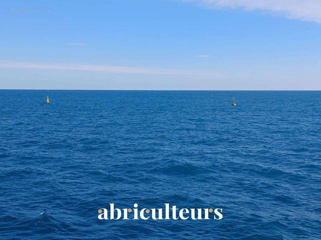 Appartement de standing avec un balcon intimiste en vente à Roquebrune-Cap-Martin (06190) - photo 6