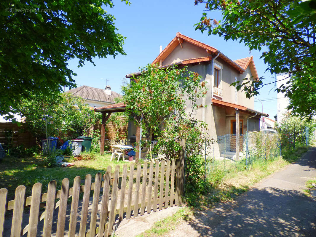 Maison à BEZONS