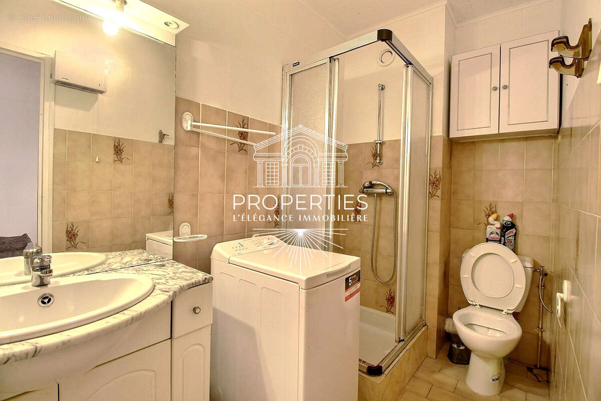 Appartement à LA LONDE-LES-MAURES