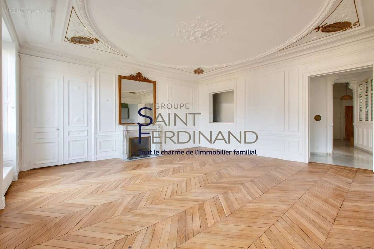 Appartement à PARIS-10E