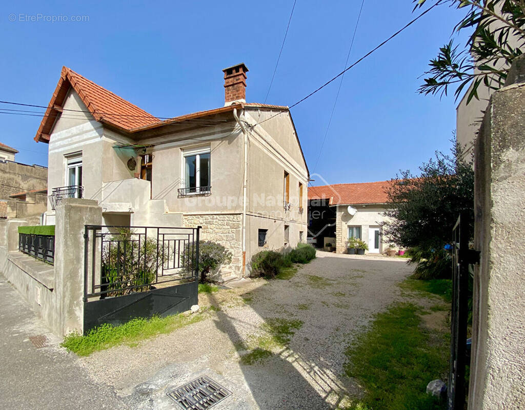 Maison à CHATEAURENARD