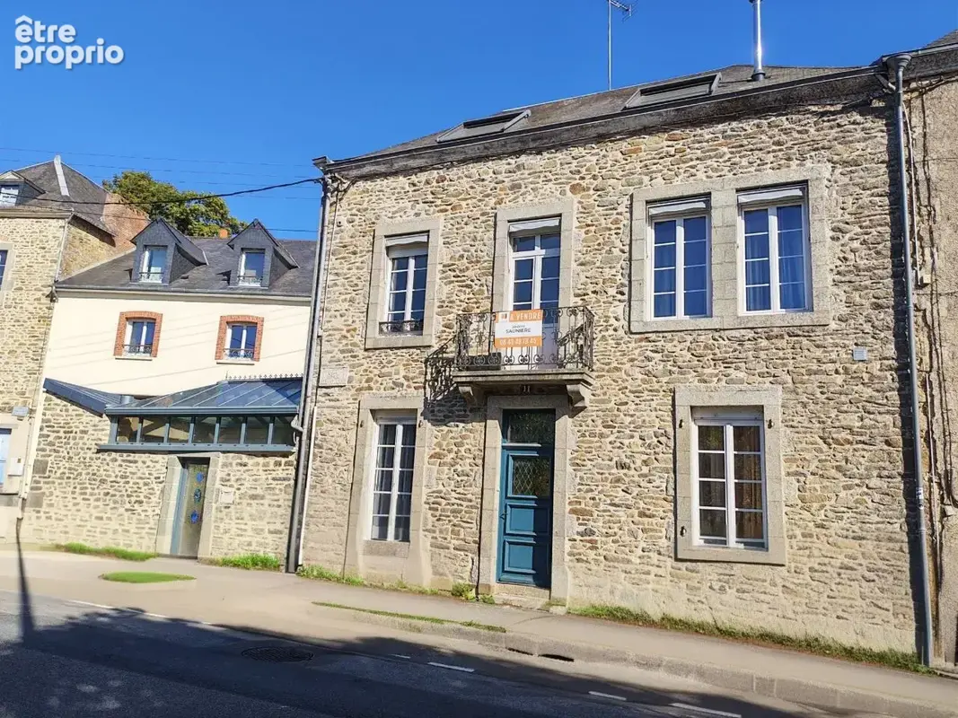 Maison à MAYENNE
