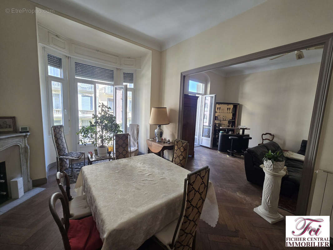 Appartement à MENTON